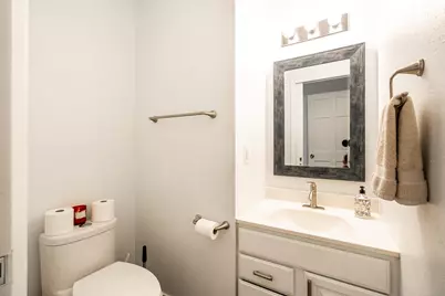 114  Manor Ct, Slinger, WI 53086 - Photo 18