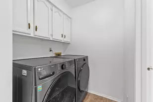 6609 Radburn Ln, Greendale, WI 53129 - Photo 16