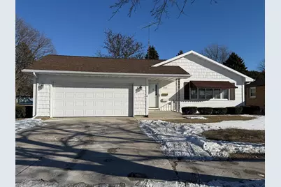 1233 S 26th St, Manitowoc, WI 54220 - Photo 40