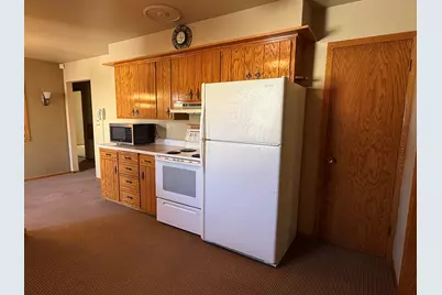 1233 S 26th St, Manitowoc, WI 54220 - Photo 12