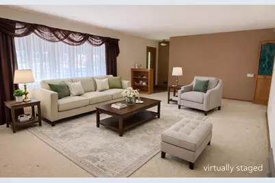 1233 S 26th St, Manitowoc, WI 54220 - Photo 4