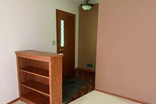 1233 S 26th St, Manitowoc, WI 54220 - Photo 2