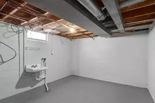 925 N 16th St, Manitowoc, WI 54220 - Photo 12