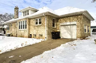 1904 N 83rd St, Wauwatosa, WI 53213 - Photo 6