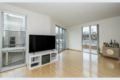 2114 N Commerce St, Milwaukee, WI 53212 - Photo 14