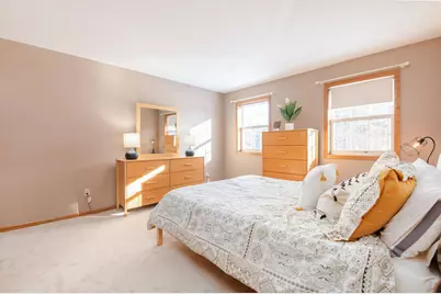 1815  Bark River Dr, Delafield, WI 53029 - Photo 20