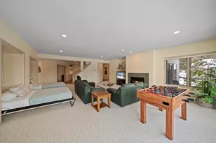 410 Deerpath W, Fontana, WI 53125 - Photo 38