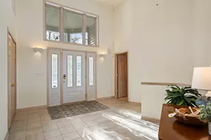 410 Deerpath W, Fontana, WI 53125 - Photo 4