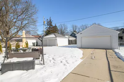 2928 N 75th St, Milwaukee, WI 53210 - Photo 4