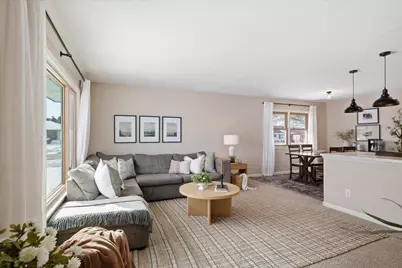 W150N8239  Saxony Dr, Menomonee Falls, WI 53051 - Photo 4