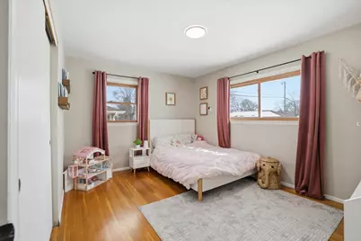 W150N8239  Saxony Dr, Menomonee Falls, WI 53051 - Photo 18