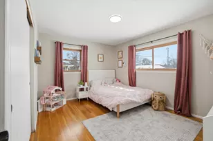 W150N8239 Saxony Dr, Menomonee Falls, WI 53051 - Photo 18