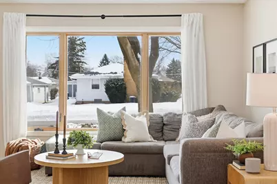 W150N8239  Saxony Dr, Menomonee Falls, WI 53051 - Photo 6