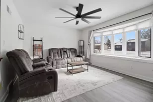 3060 E Stonefield Dr, Oak Creek, WI 53154 - Photo 4