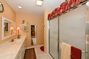 7213 W Mequon Square Dr, Mequon, WI 53092 - Photo 18