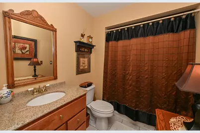 7213 W Mequon Square Dr, Mequon, WI 53092 - Photo 22