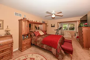 7213 W Mequon Square Dr, Mequon, WI 53092 - Photo 16