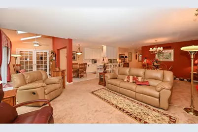 7213 W Mequon Square Dr, Mequon, WI 53092 - Photo 8