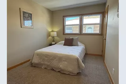 2730 E Armour Ave, Saint Francis, WI 53235 - Photo 12