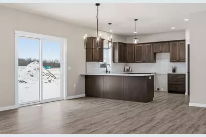 835  Crockett Dr, Holmen, WI 54636 - Photo 10