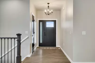 835  Crockett Dr, Holmen, WI 54636 - Photo 4