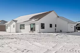 845 Crockett Dr, Holmen, WI 54636 - Photo 28