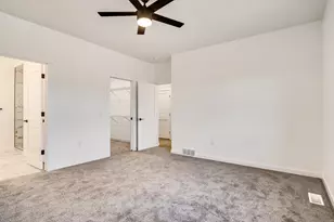 935 Crockett Dr, Holmen, WI 54636 - Photo 22