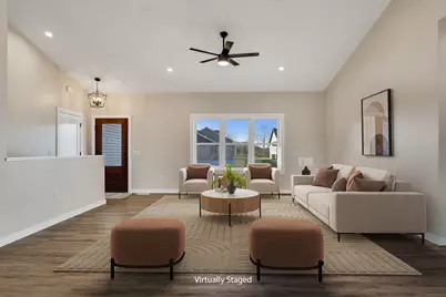 935  Crockett Dr, Holmen, WI 54636 - Photo 2