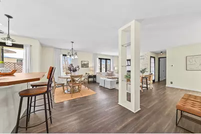 N81W13612  Wedge Ct, Menomonee Falls, WI 53051 - Photo 4