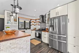 N81W13612 Wedge Ct, Menomonee Falls, WI 53051 - Photo 14