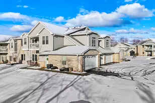 6955 S Rolling Meadows Ct, Oak Creek, WI 53154 - Photo 2