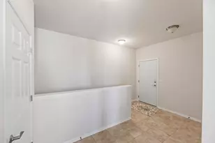 W178N11384 Island View Ct, Germantown, WI 53022 - Photo 44