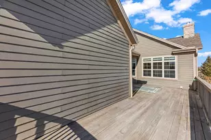 W178N11384 Island View Ct, Germantown, WI 53022 - Photo 38