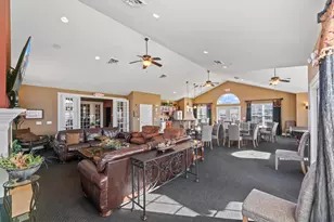 W178N11384 Island View Ct, Germantown, WI 53022 - Photo 48