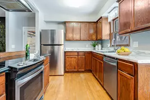 813 N Moreland Blvd, Waukesha, WI 53188 - Photo 8