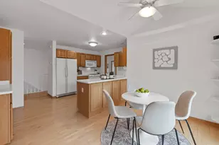 10736 N Essex Ct, Mequon, WI 53092 - Photo 12