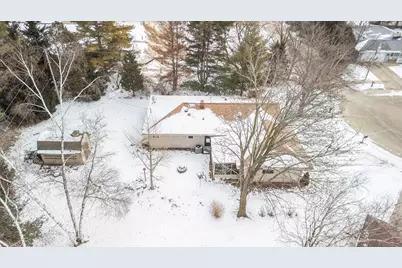 2864  N Apache Dr, Sheboygan, WI 53083 - Photo 6