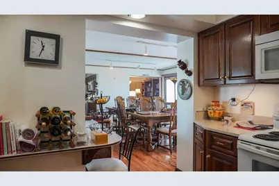 2525 S Shore Dr #22F, Milwaukee, WI 53207 - Photo 16