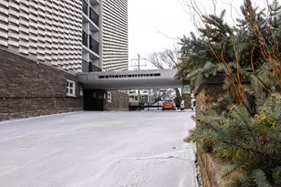 2525 S Shore Dr, Milwaukee, WI 53207 - Photo 28