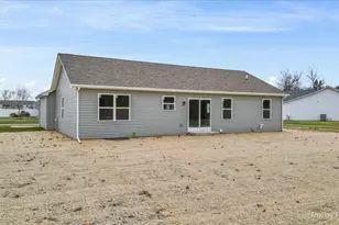 124 Spring Dr, Walworth, WI 53184 - Photo 4