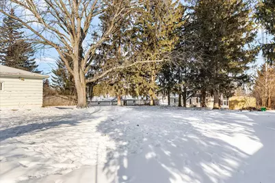 1000  Grant Pl, West Bend, WI 53090 - Photo 28