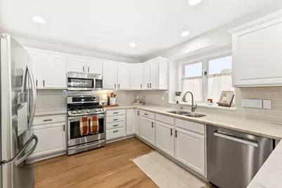 337  Sand Hill Ln, Dousman, WI 53118 - Photo 12