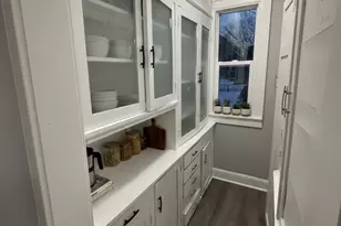 2707 W Highland Blvd, Milwaukee, WI 53208 - Photo 12