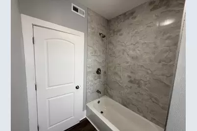 2707 W Highland Blvd #2709, Milwaukee, WI 53208 - Photo 26