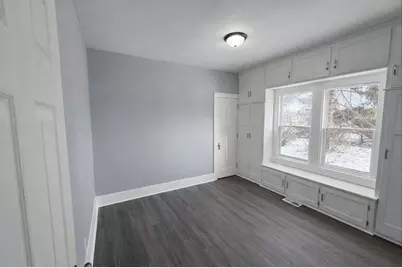 2707 W Highland Blvd #2709, Milwaukee, WI 53208 - Photo 8