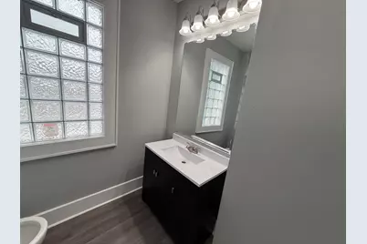 2707 W Highland Blvd #2709, Milwaukee, WI 53208 - Photo 6