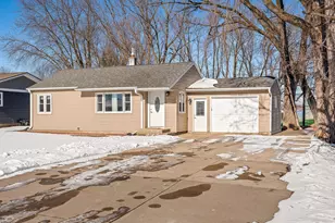 1371A County Rd SS, Onalaska, WI 54650 - Photo 2