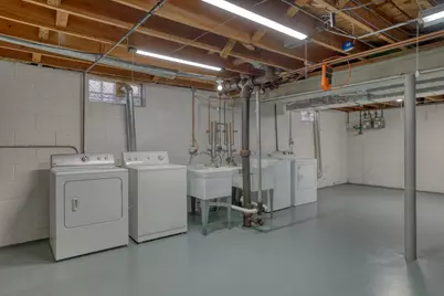 1317 N 116th St, Wauwatosa, WI 53226 - Photo 36