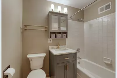 1317 N 116th St, Wauwatosa, WI 53226 - Photo 10