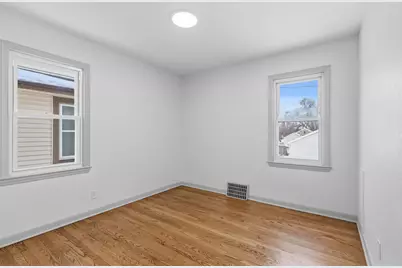 2706 S 48th St, Milwaukee, WI 53219 - Photo 8